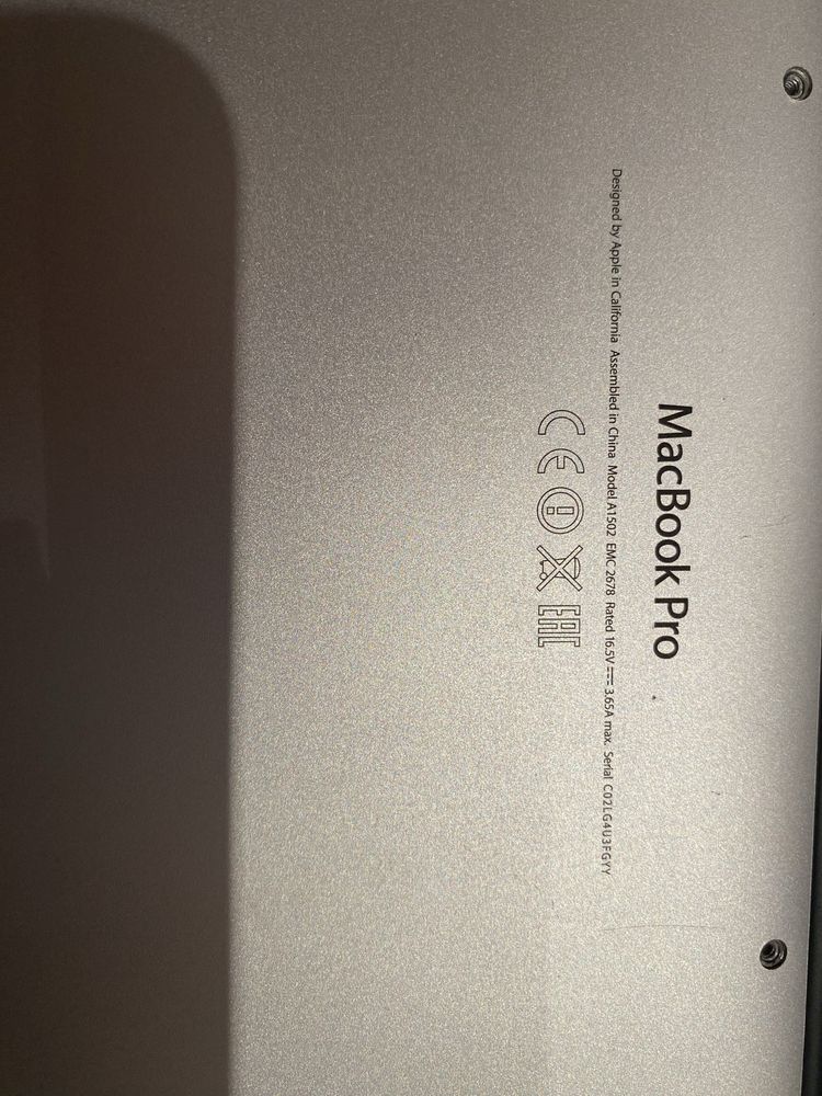 MacBook Pro 13 zbity wyświetlacz
