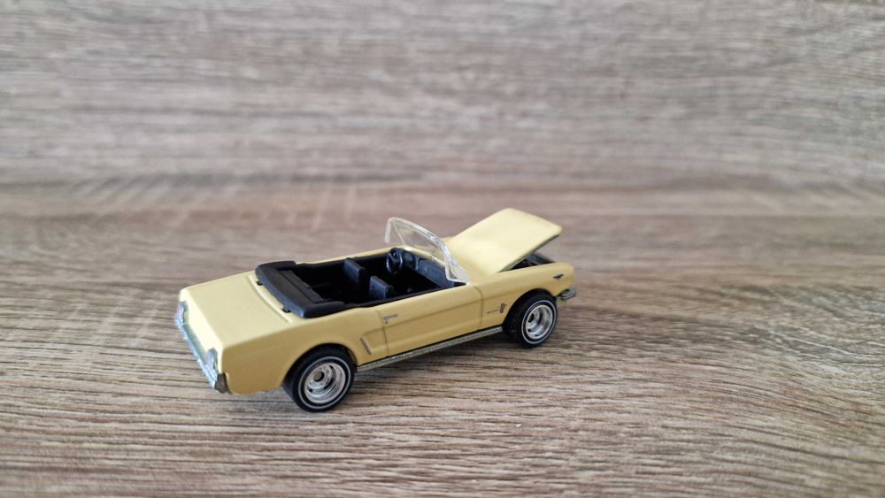 Mustang 65 «1983« 1:64