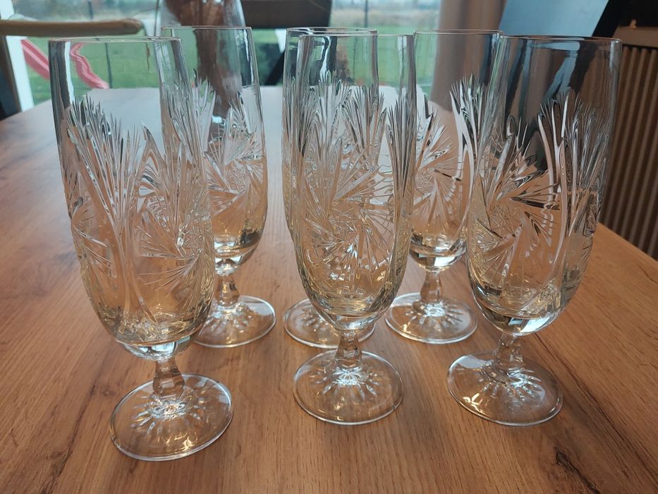 Kryształowe kieliszki do szampana oraz literatki / szklanki