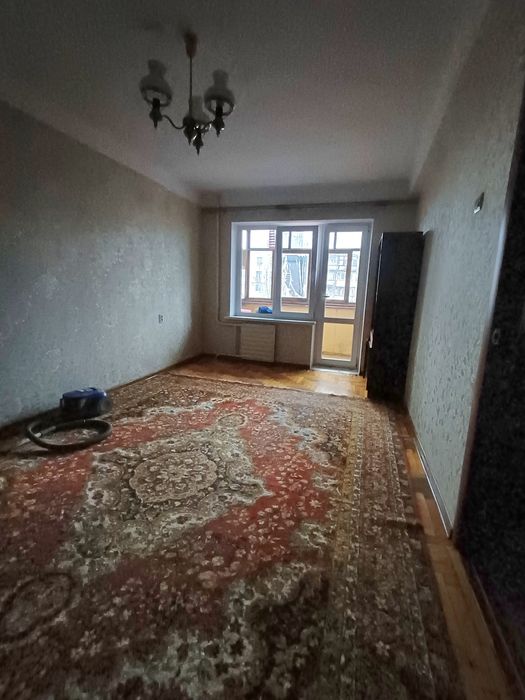 Предлагаем к приобретению 1 кв в центре Космоса. 7/9.