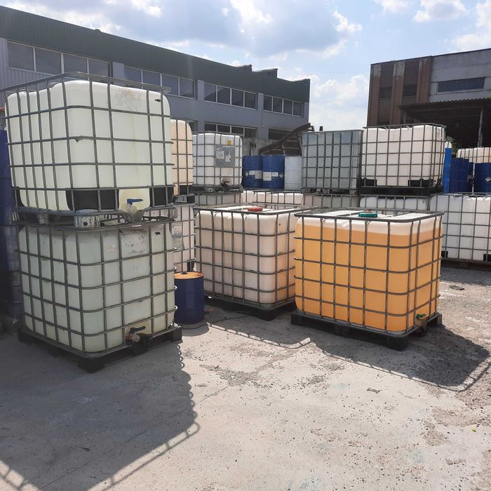 Растворители, отвердители, смолы, ускорители сушки, спирты технические