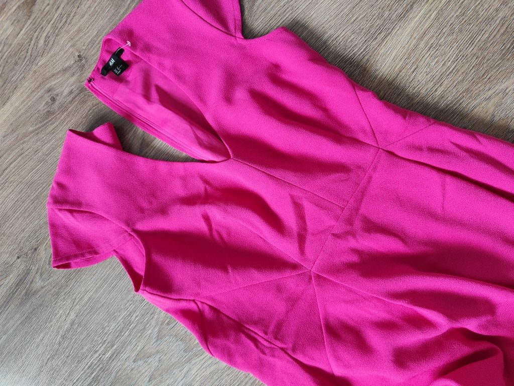Różowa sukienka prosta h&m biurowa sukienka ołówkowa opięta midi M 38