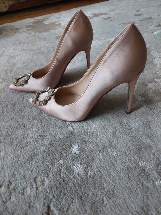 Туфлі бежеві шкіряні