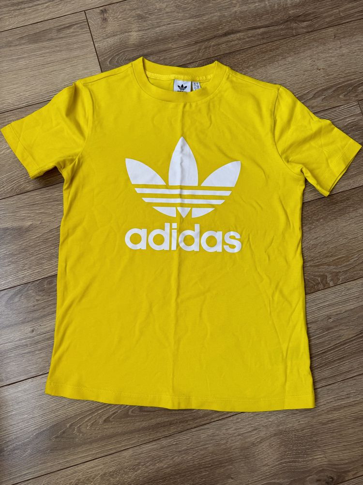 Футболка Adidas Trefoil