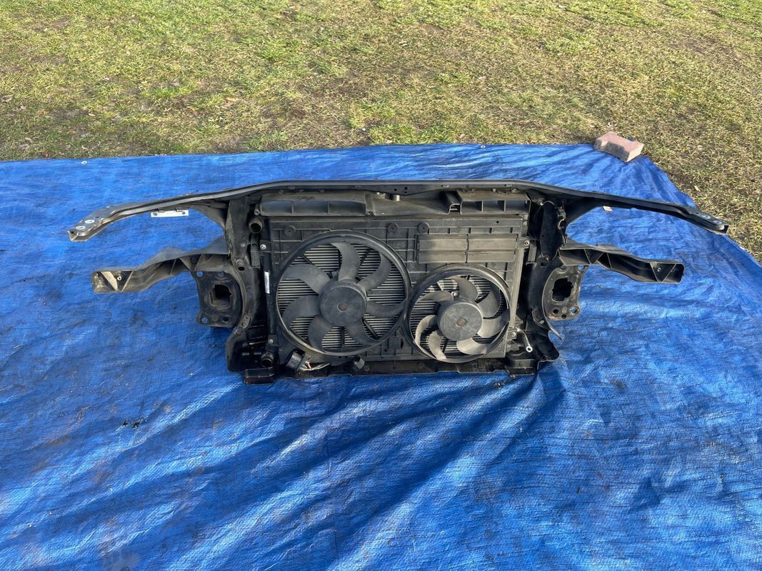 Passat B6/3.2/3.6 Fsi Pas Chłodnice Wzmocnienie