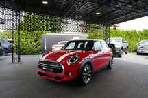 MINI Cooper S S 2.0 Benzyna 192KM John Cooper Works F55 LED Navi Cam Szyberdach Skór