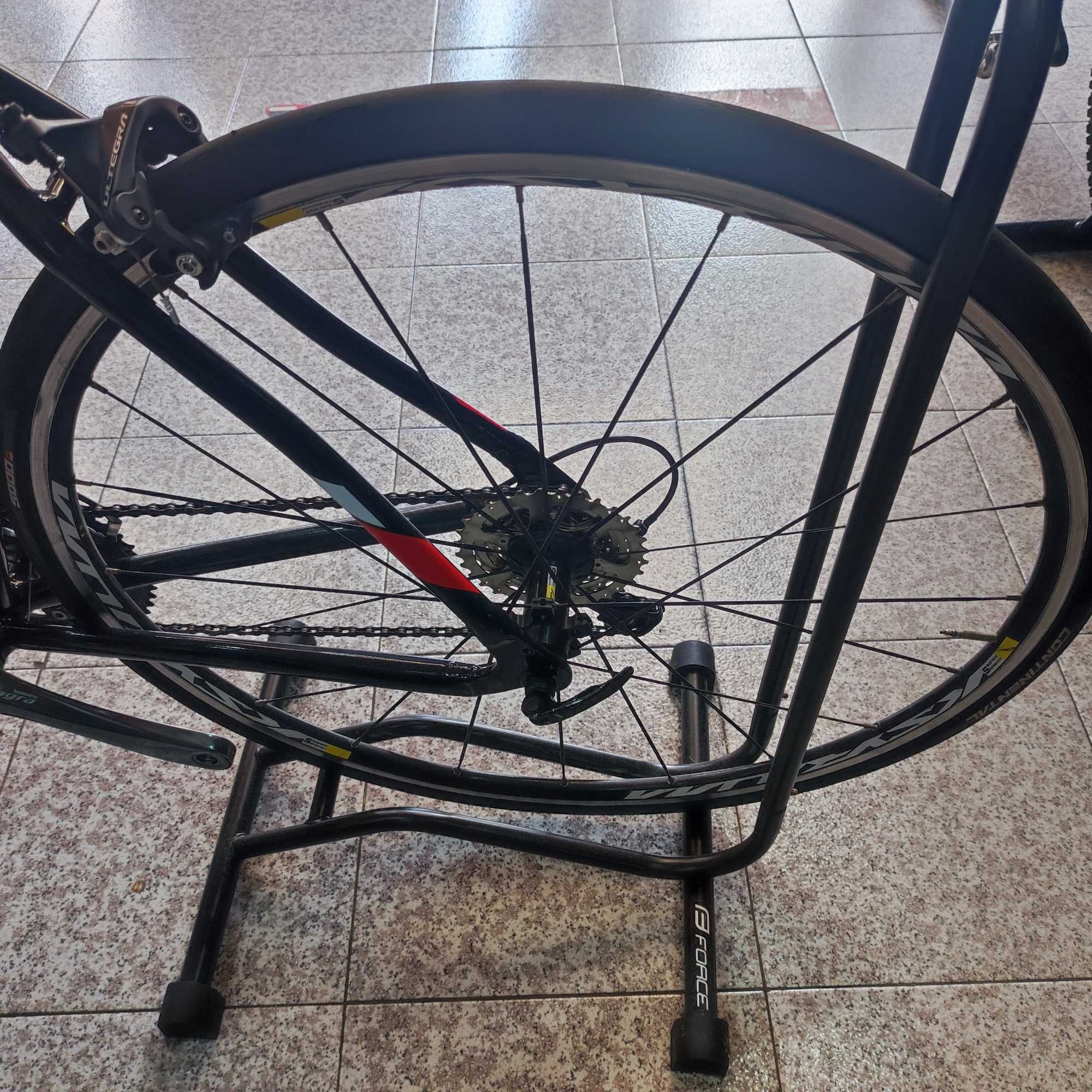 Vendo bicicleta estrada marca cloot