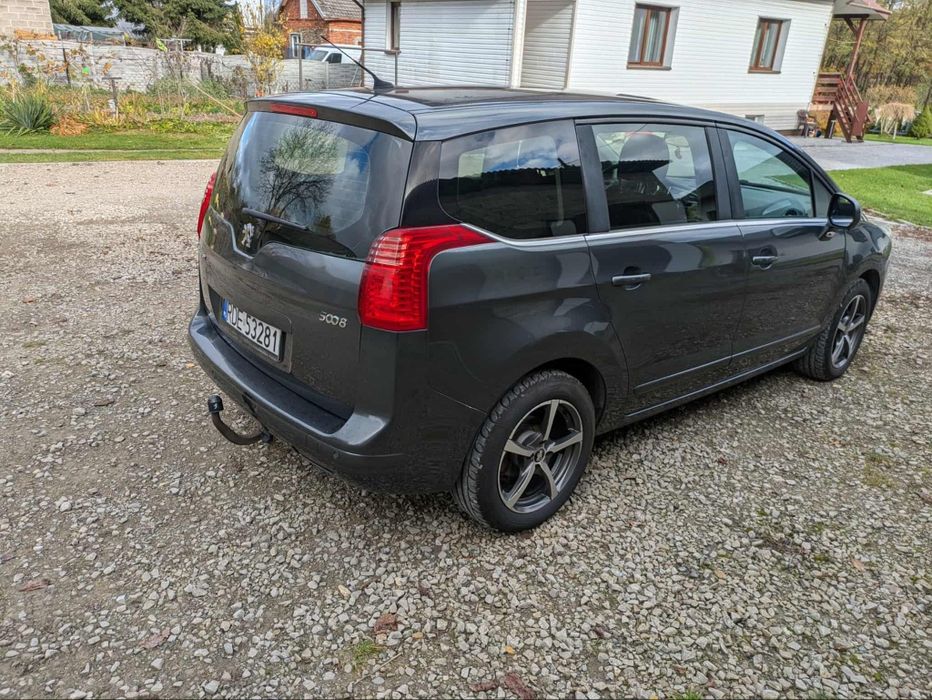 Peugeot 5008 2.0HDi 150km skrzynia 6 manual klima navi Prywatnie