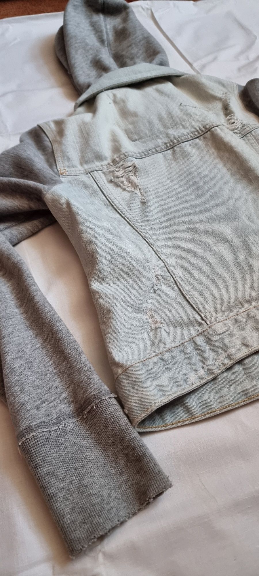 Kurtka firmy Abercrombie &Fitch rozm. S