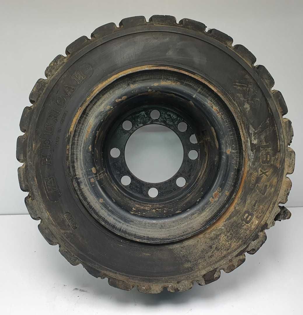 Opona Koło Pełne Wózek Widłowy Doosan B18T-5 18x7-8