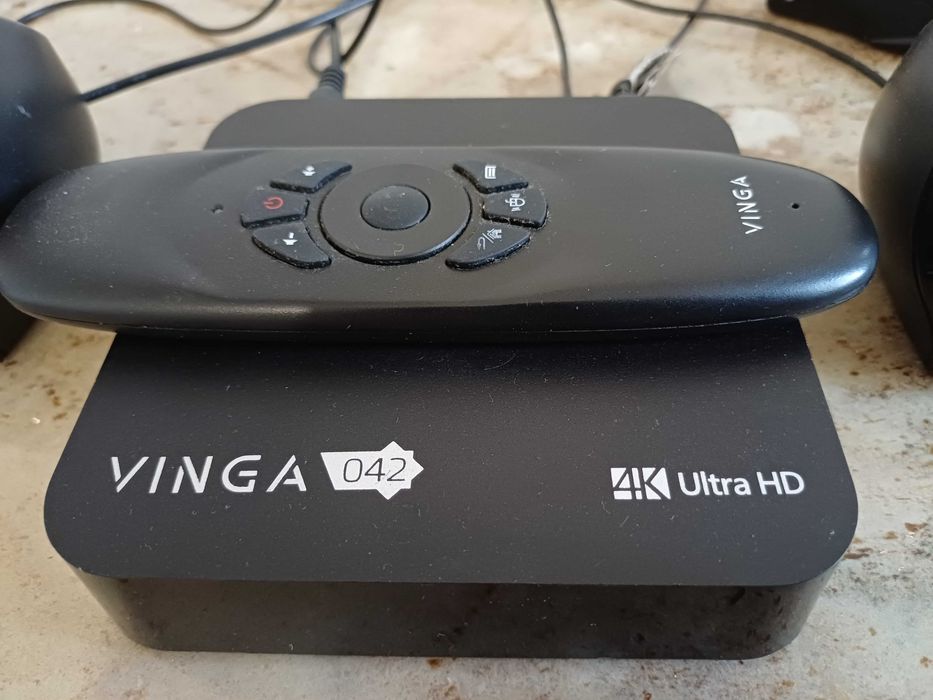 Смарт приставка Vinga 042