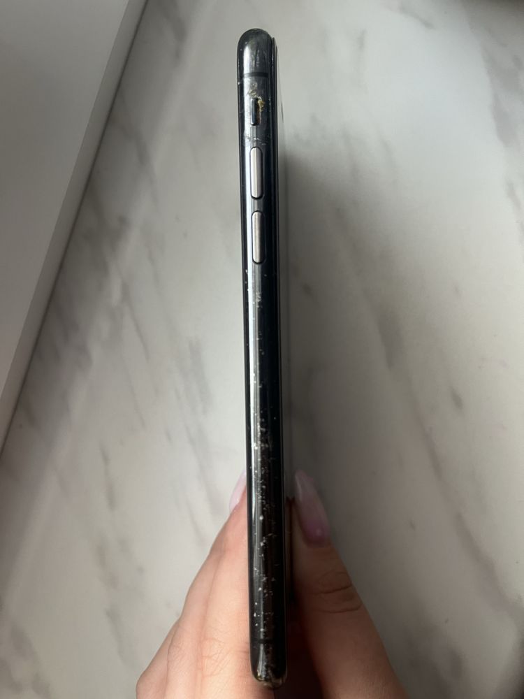 Iphone Xs Uszkodzony lekko ekran