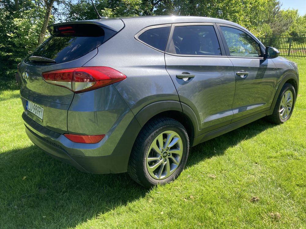 Hyundai Tucson 2.0 benzyna Automat Led Niski przebieg