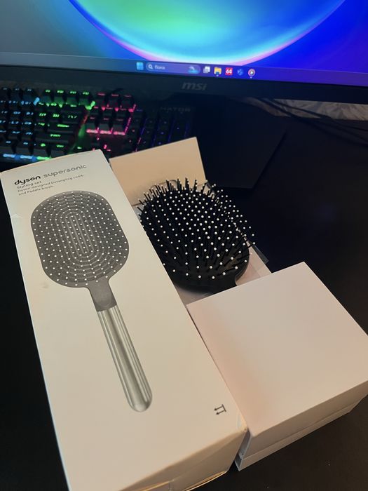 Расческа дайсон