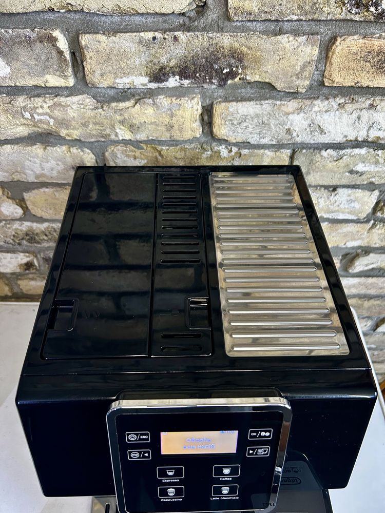 Новий Капучинатор Delonghi Perfecta EVO Кофемашина