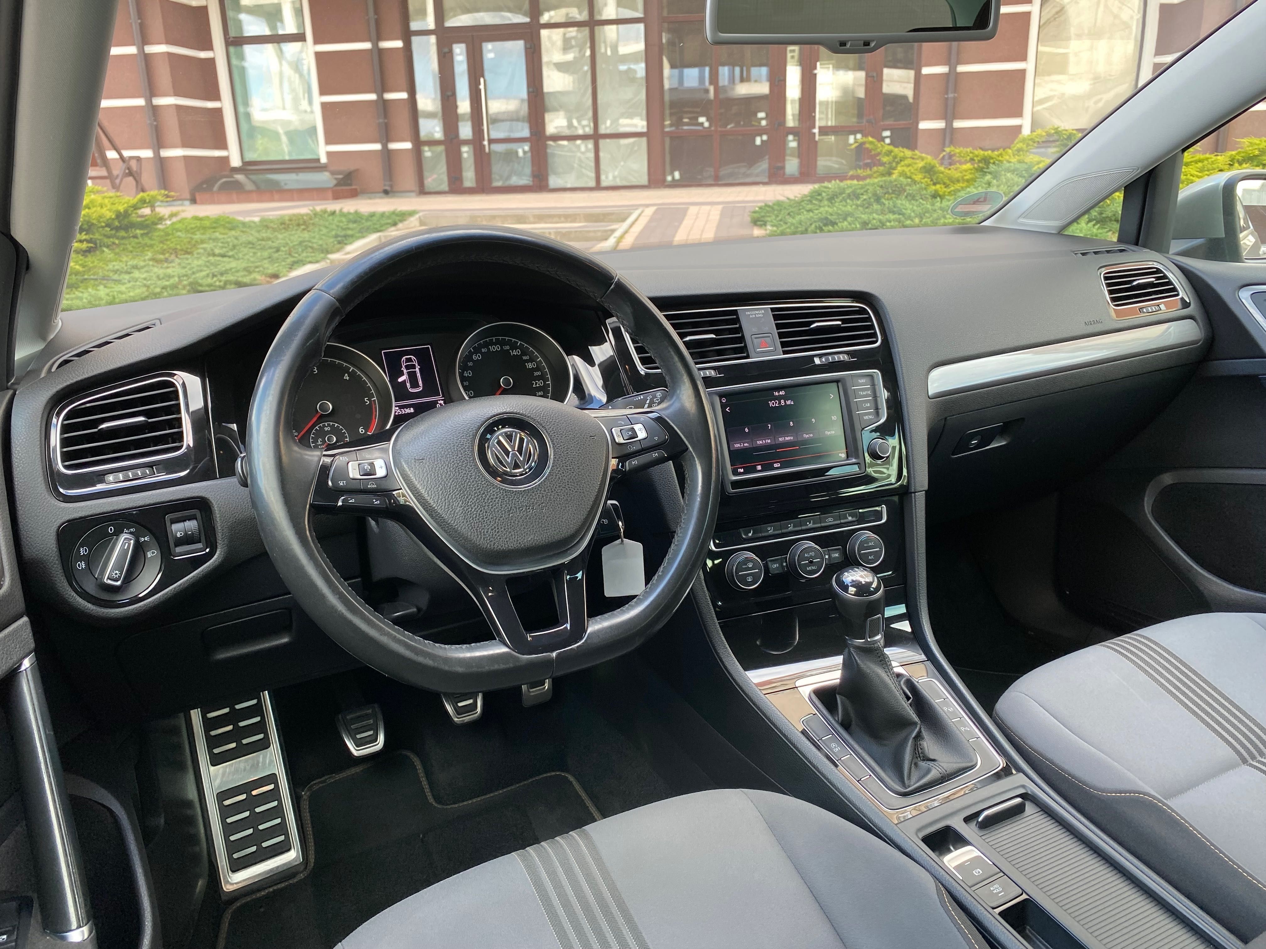 Volkswagen Golf 7 Allstar 2016 1.6TDI Свіжоприганий РІДНА ФАРБА !