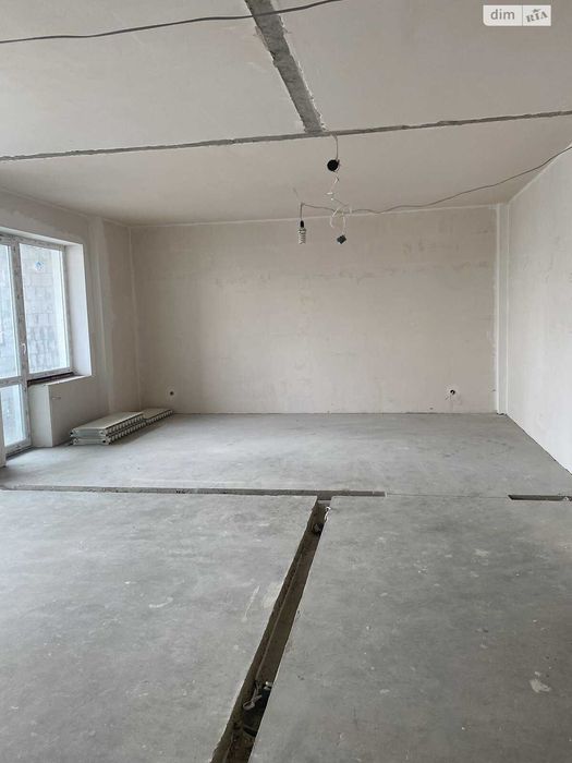 Продається простора квартира площею 72 м² на 1 поверсі