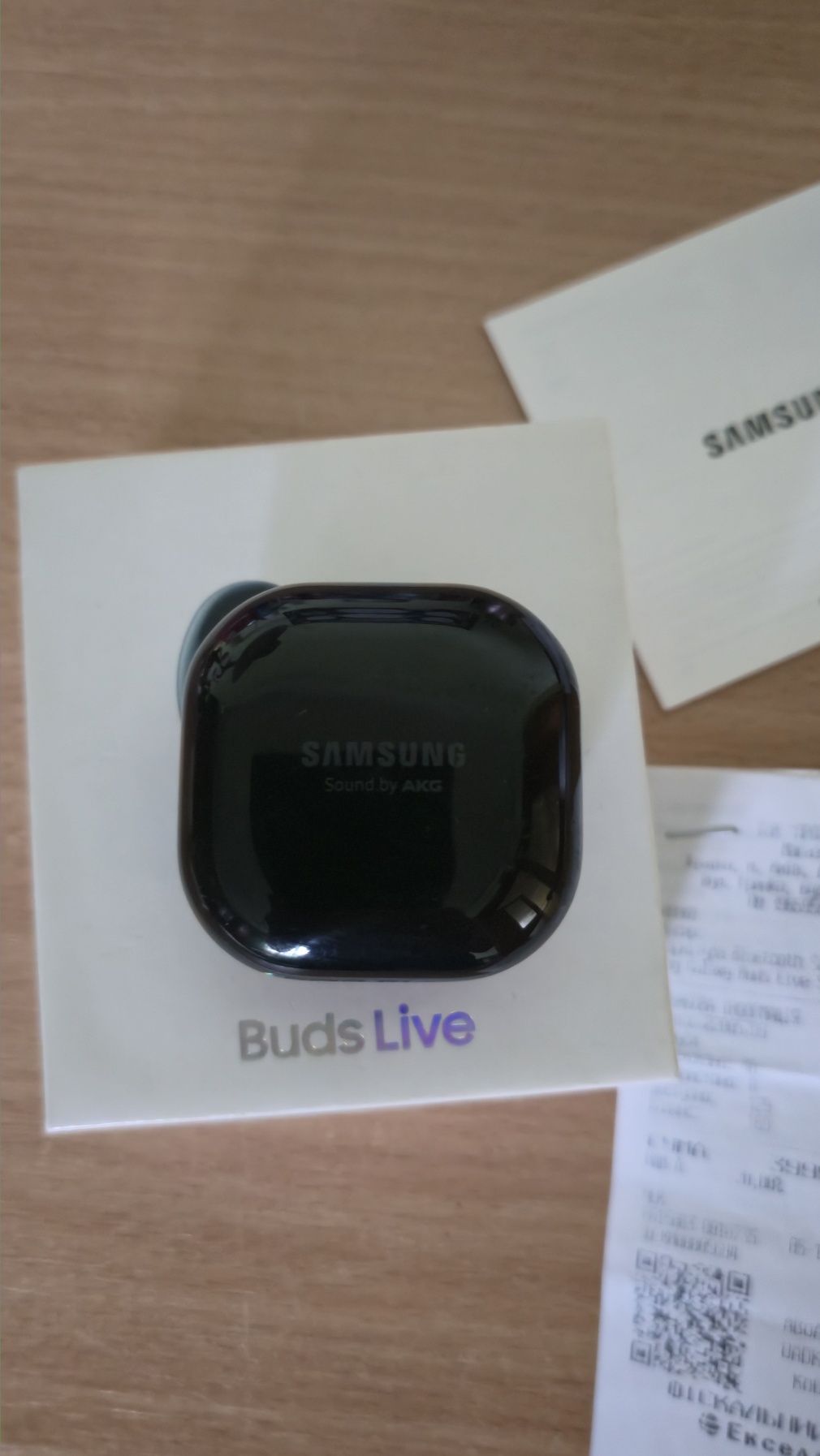 Samsung Galaxy Buds Live.