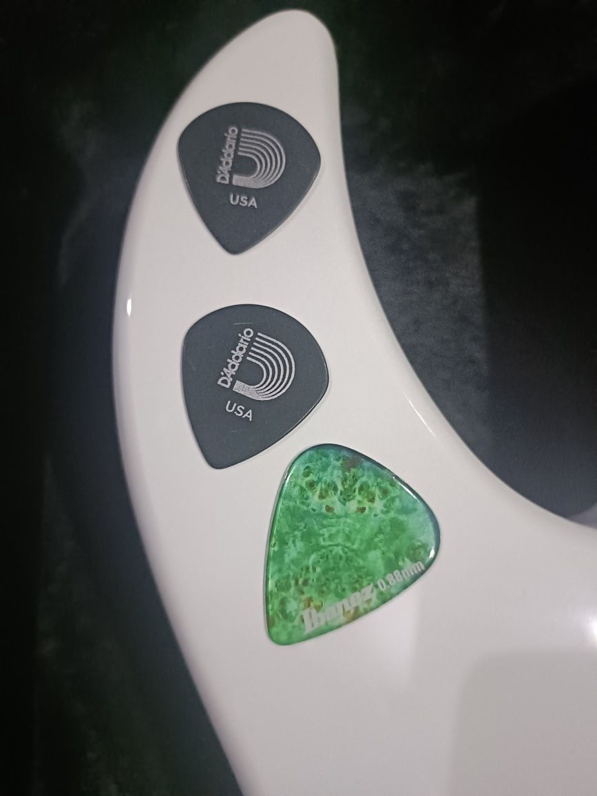 Guitarra eléctrica Yamaha Pacifica 012, Branco
