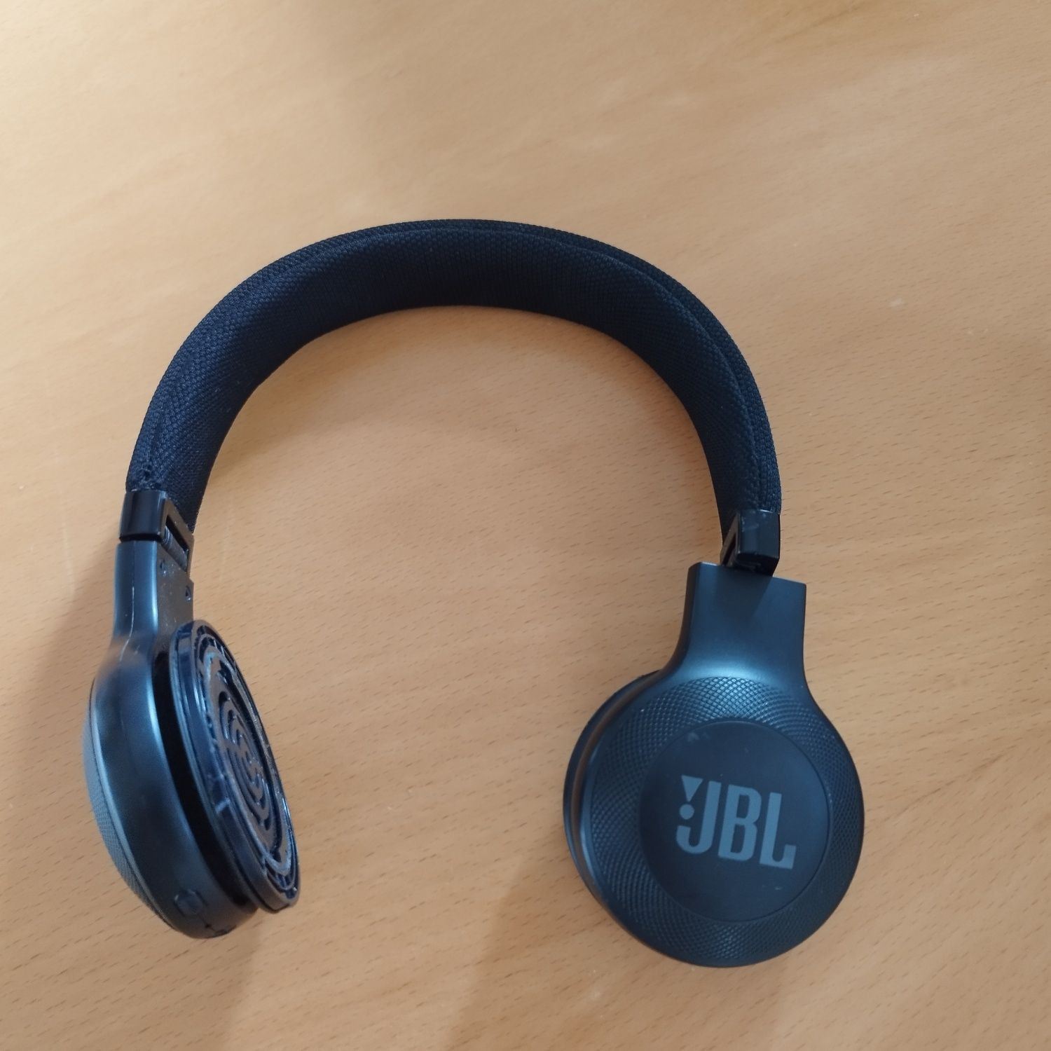 Słuchawki JBL E-series