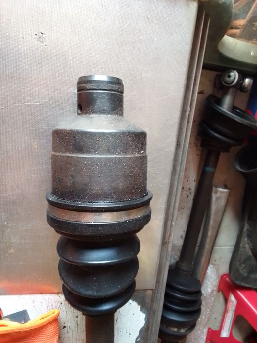 Піввісь полуось правий привод kangoo symbol clio