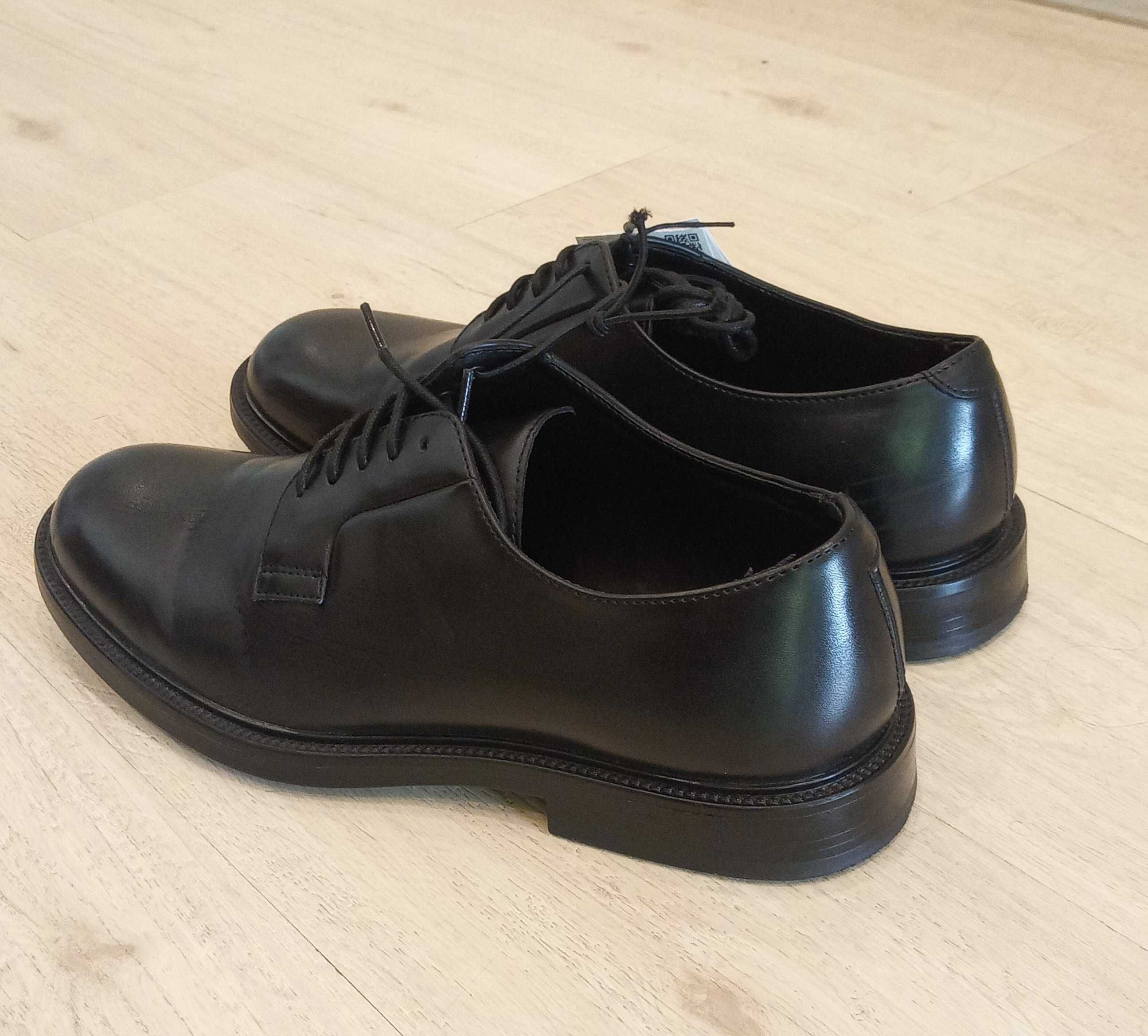 Sapatos de Toalete preto ZARA - Homem - Tamanho 41