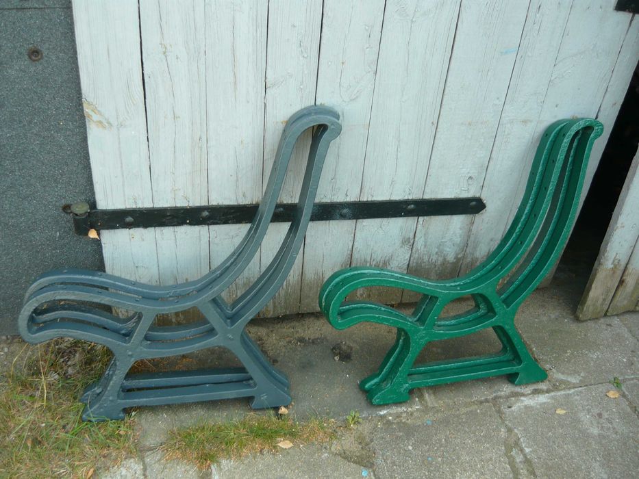 stare nogi żeliwne zielone odnowione do ławki ogrodowej PRL