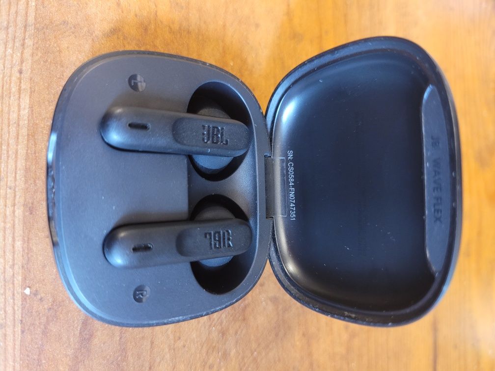 Słuchawki Jbl Wave Flex.