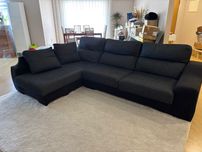 Sofá com chaise long extensível