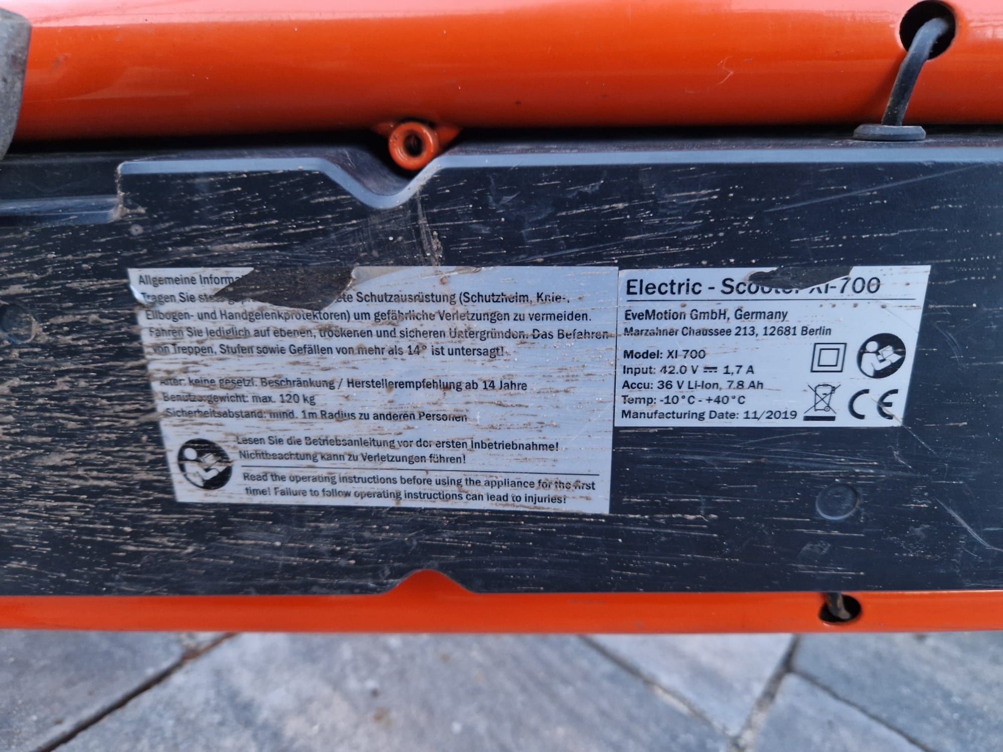 Hulajnoga elektryczna evemotion XI 700 - uszkodzona