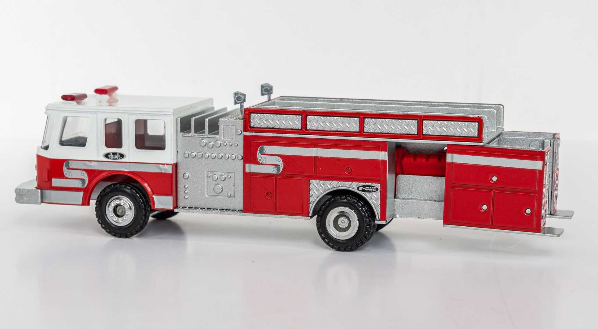 1:50 Mack E-One Hush Pumper MC-Series 1972-1990, Conrad #5510 Germany