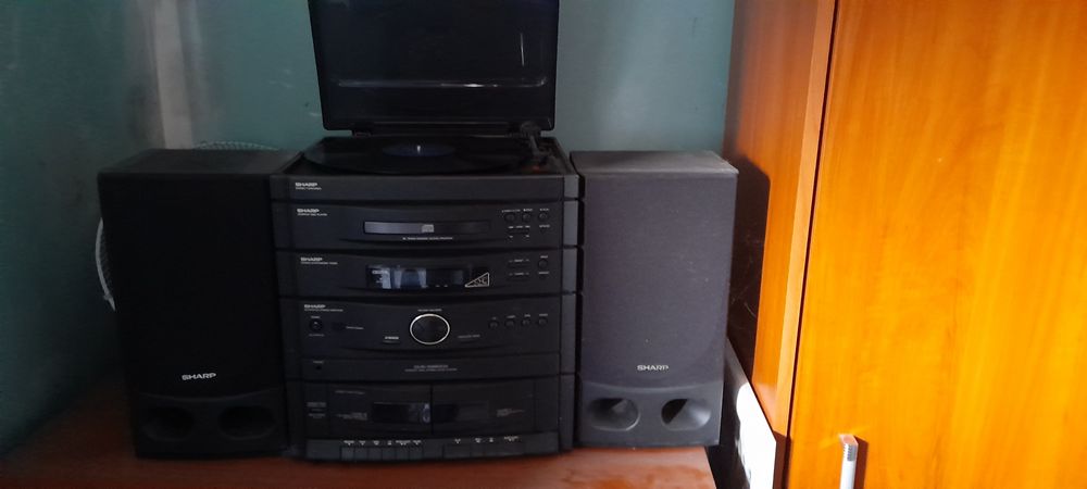 Wieża Sharp CMS- R260CD