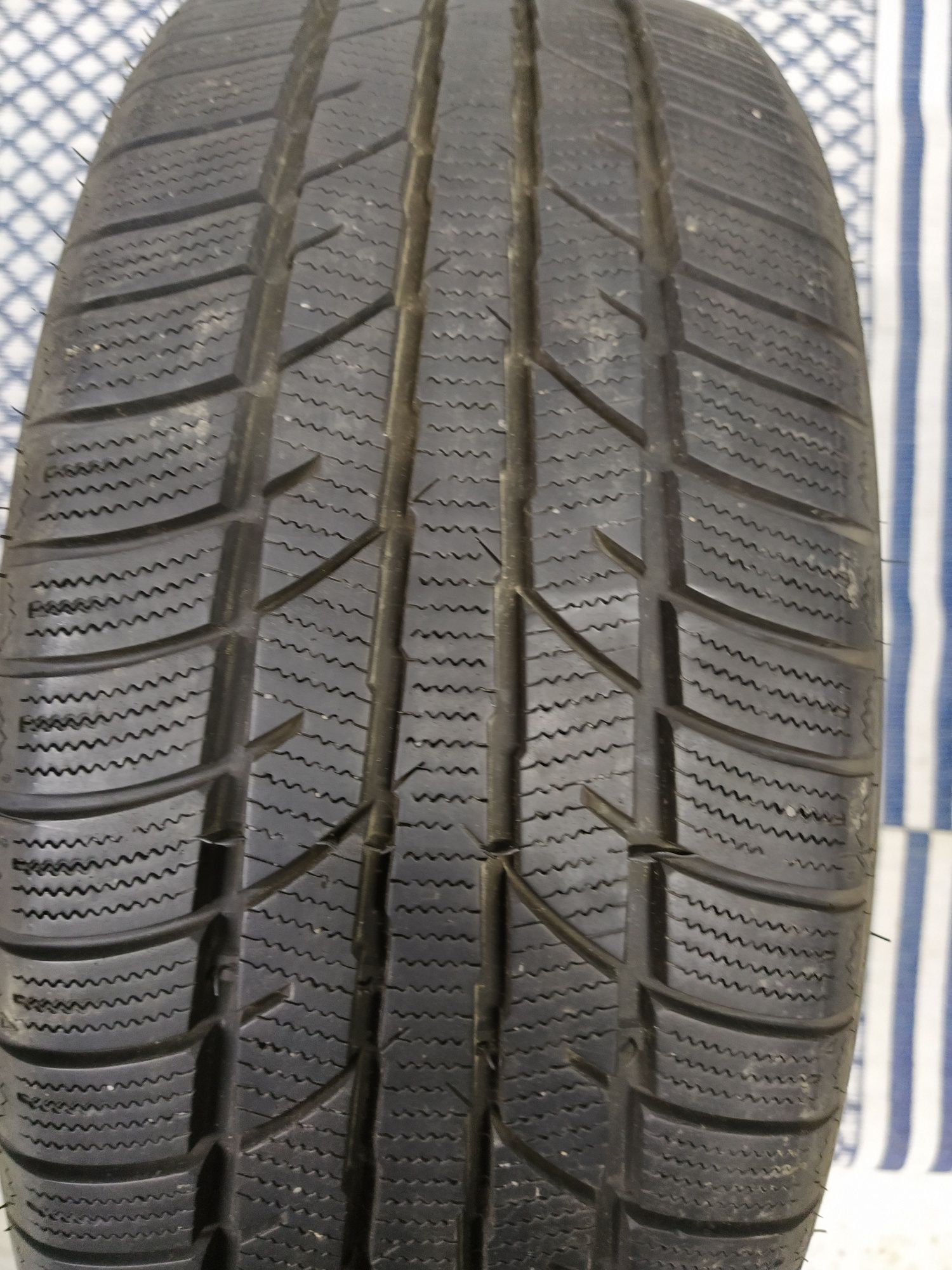 Opona zimowa 195/50r16 ZEETEX 2019r 7.5 mm