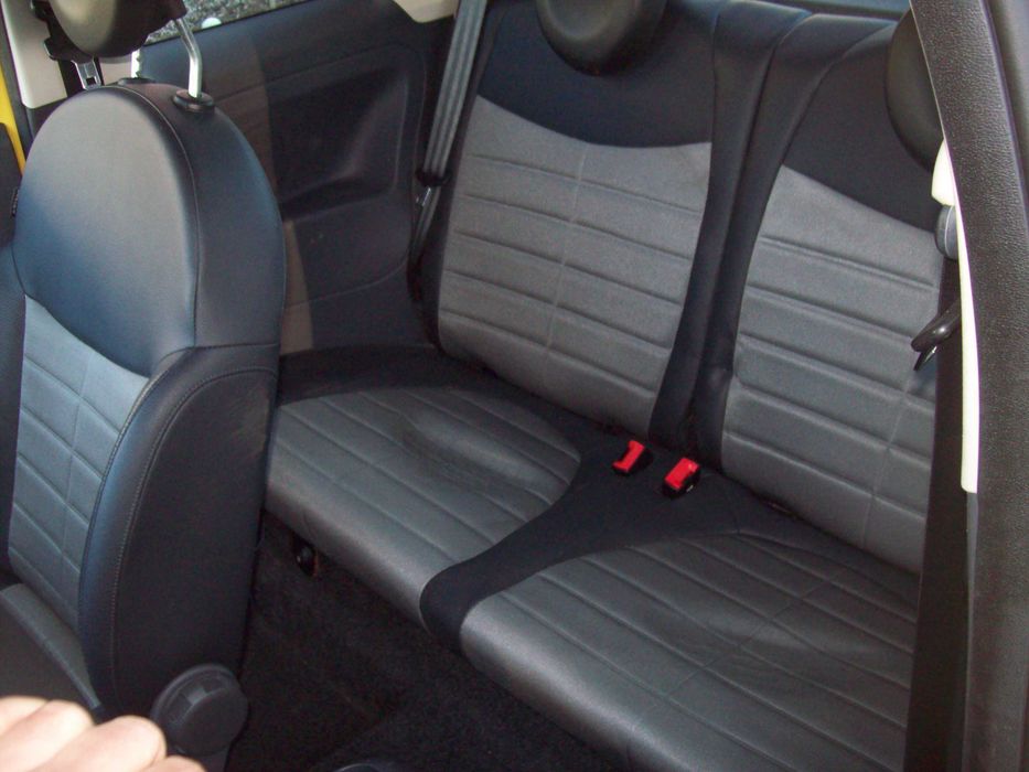 FIAT 500 1,4/6 biegowy/stan b.dobry /klimatyzacja