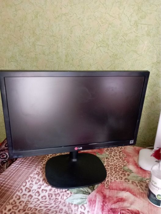 Монитор LG 19d.