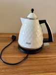 Czajnik elektryczny DeLonghi