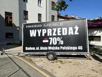 Przyczepa reklamowa reklama mobilna billboard baner lub folia
