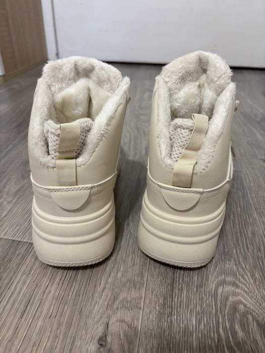 Зимові кросівки (хайтопи)