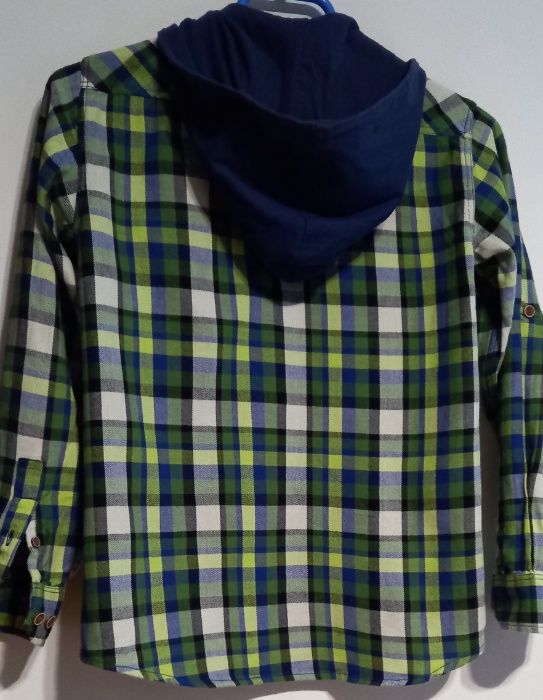 Camisa com gorro