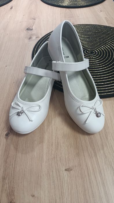 Baleriny białe Komunia roz. 37 S.Olivier