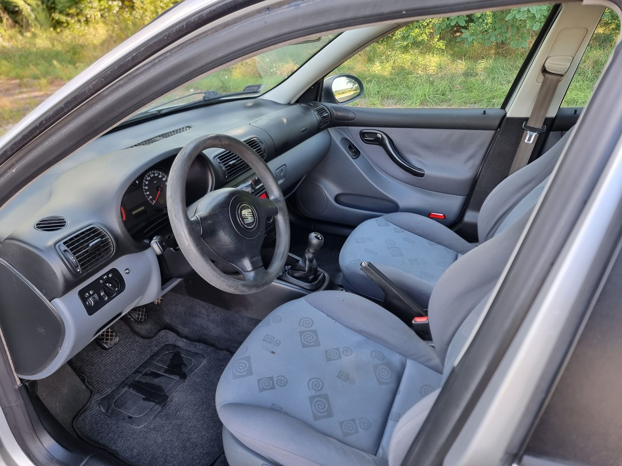 Seat Leon 1.6 benzyna 2000r