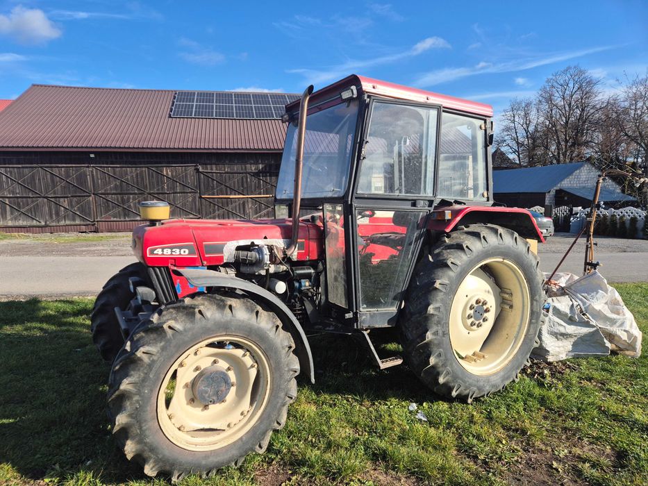 Ciągnik Ford 4830