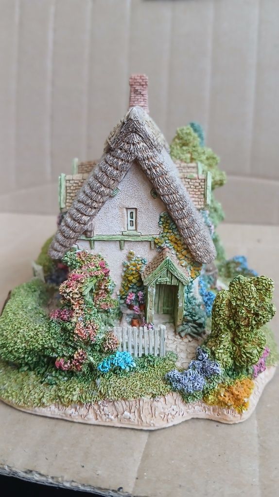 Lilliput lane, miniaturki domków, figurki