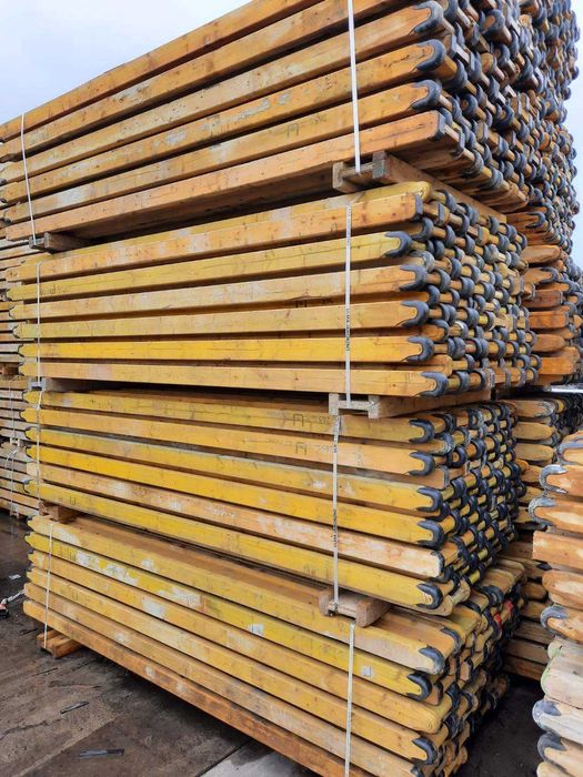 Stemple metalowe sztyce szalunki stropowe trójnogi dźwigary doka peri