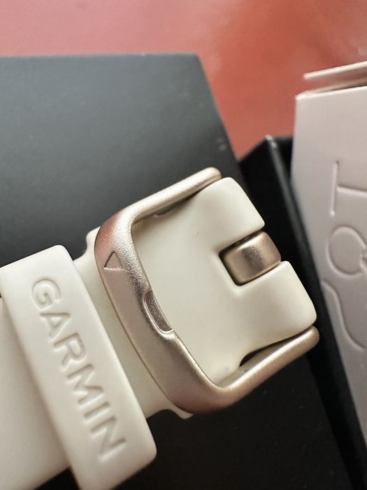 Годинник Garmin lily 2