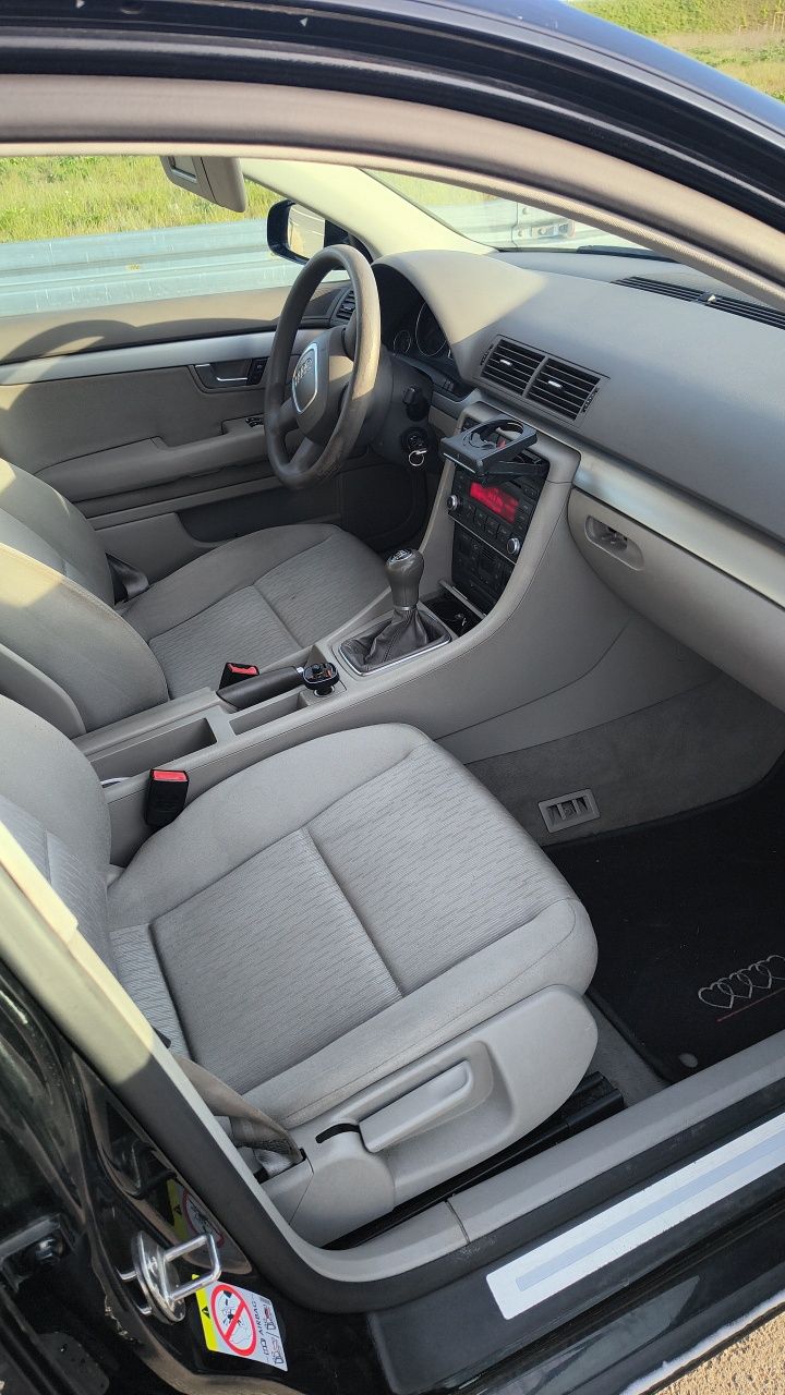 Sprzedam Audi A4 B7 Sedan 2.0 Diesel 140km