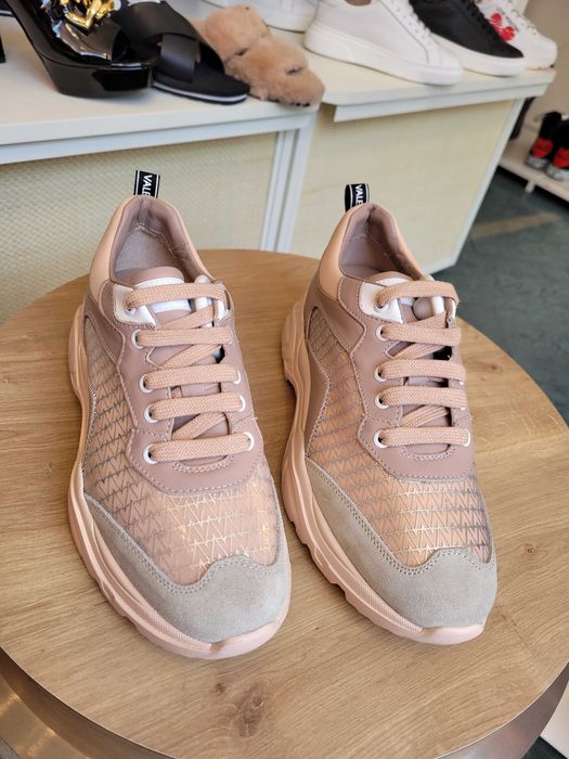 Valentino Sneakersy skórzane na platformie