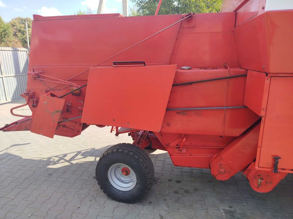 Продам комбайн Массей фергюсон 240