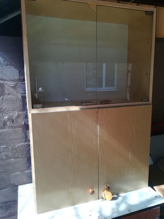 Продам мебель кухня /тумбочка для прихожей