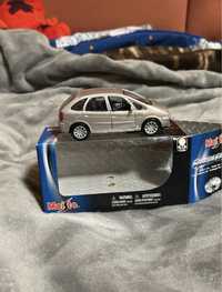 citroen xsara picasso silver 2004 1/43 maisto